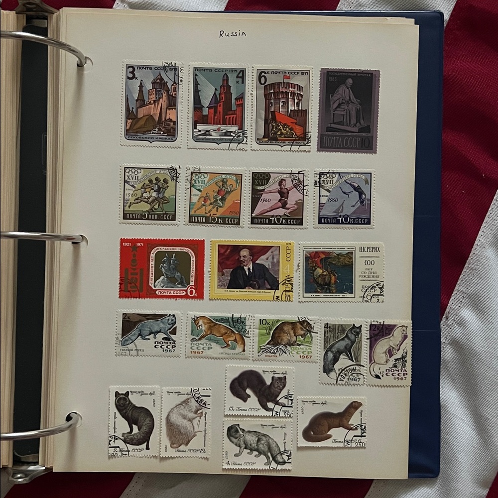 World Stamp Collection - Picture 16 of 17